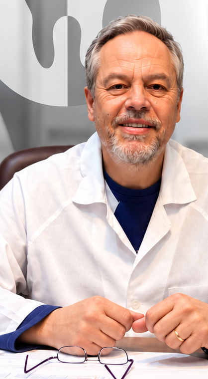 Dr. Ricardo Blank Mirenda em seu consultório